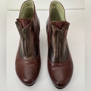 Ankle boot, soft, brown leather front zip up 2 inch heel size euro 36
